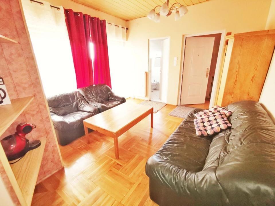 Apartman Poirot Balcony 에르드 외부 사진